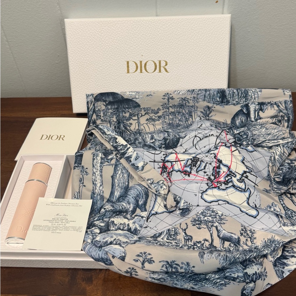 House of Dior exclusive limited edition gifts: Pouch and Miss Dior travel spray